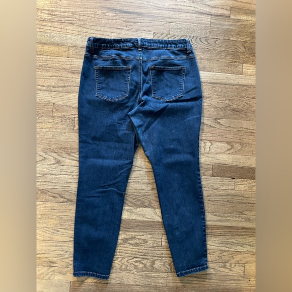 Maurice’s stretch jeans - Picture 4 of 6